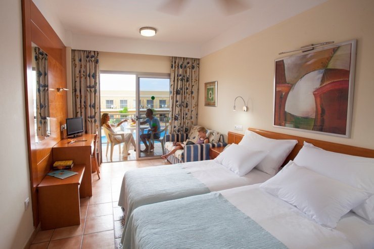 Komfort-plus-zimmer mit poolblick und flughafentransfer inkl. coral cotillo beach hotel el cotillo Komfort-plus-zimmer mit poolblick und flughafentransfer inkl. coral cotillo beach hotel el cotillo